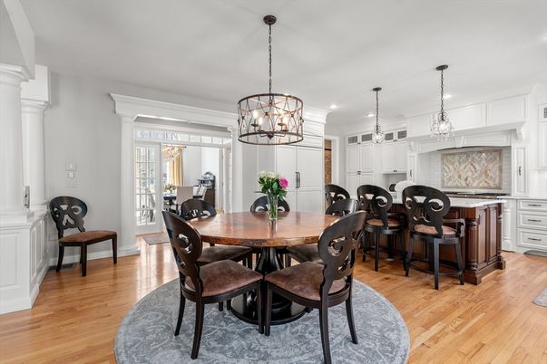 Chandelier, Dining room, Interior, Kitchen, Pendant Lights, Recessed Lighting, Wood Texture Flooring