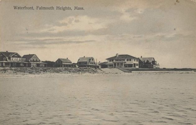 Exterior, Lake