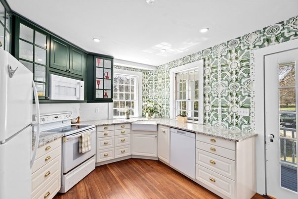 Interior, Kitchen, Recessed Lighting, Wood Texture Flooring