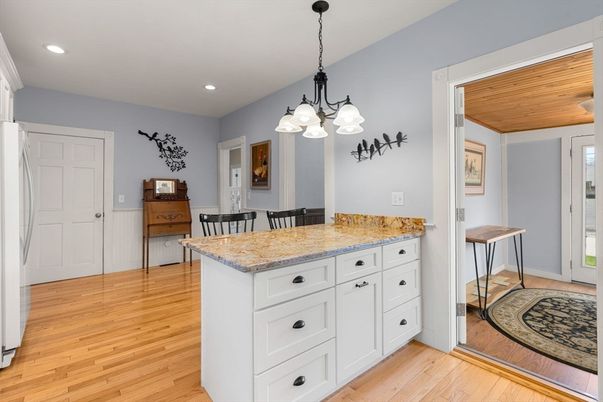 Chandelier, Interior, Recessed Lighting, Wood Texture Flooring