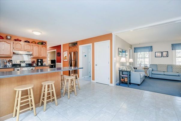 Interior, Kitchen, Living room, Stainless Steel Appliances