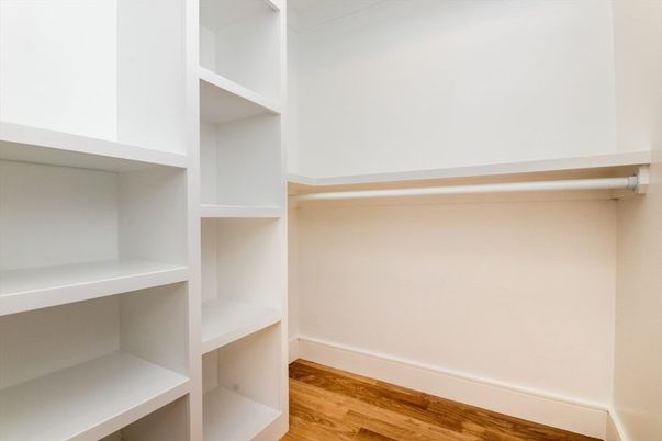 Interior, Walk-in Closets, Wood Texture Flooring
