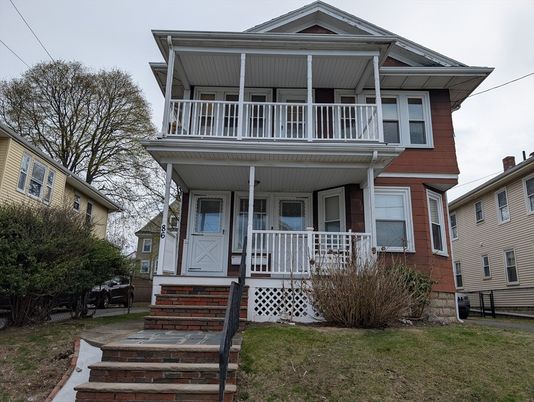 Exterior, Facade, American Foursquare