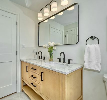 Bathroom, Dual Sink Vanities, Interior