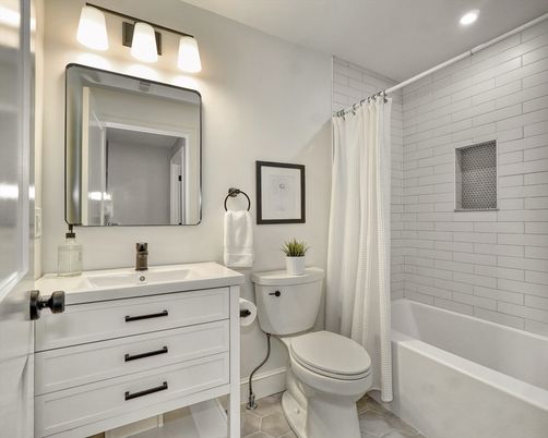 Bathroom, Interior, Recessed Lighting
