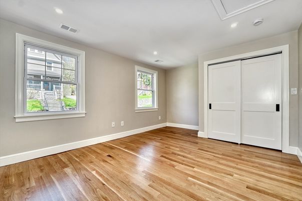 Empty room, Interior, Recessed Lighting, Wood Texture Flooring