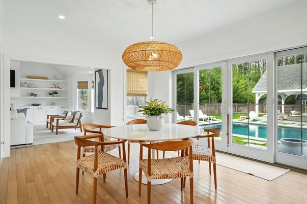 Chandelier, Dining room, Interior, Pendant Lights, Recessed Lighting, Wood Texture Flooring