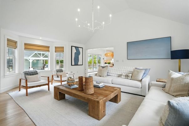Chandelier, Interior, Living room, Recessed Lighting, Wood Texture Flooring
