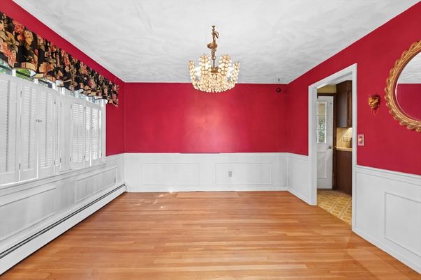 Chandelier, Empty room, Interior, Wood Texture Flooring