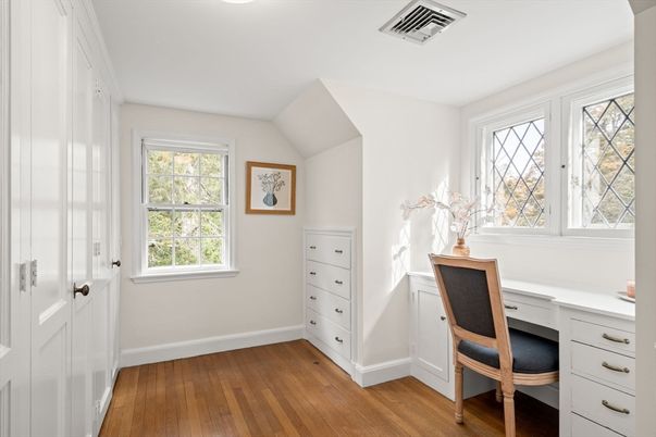 Bedroom, Interior, Pendant Lights, Wood Texture Flooring