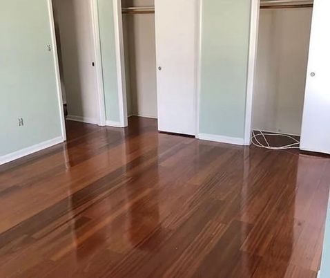 Empty room, Interior, Pendant Lights, Wood Texture Flooring