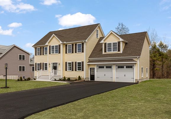 Attached, Exterior, Facade, Farmhouse