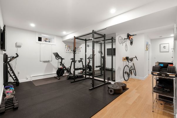 Fitness Equipment, Interior, Recessed Lighting, Wood Texture Flooring