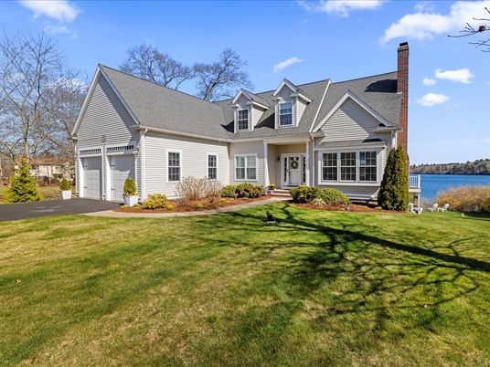 Attached, Exterior, Facade, Water, Cape Cod