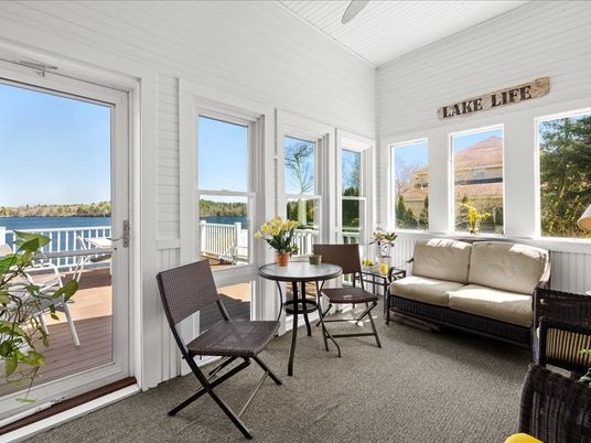 Interior, Sun Room, Water