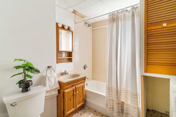 Bathroom, Interior