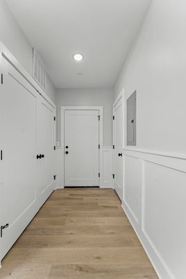 Empty room, Interior, Recessed Lighting, Wood Texture Flooring