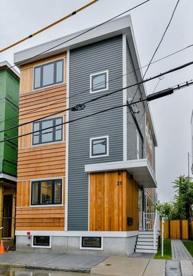 Exterior, Facade, Rowhouse