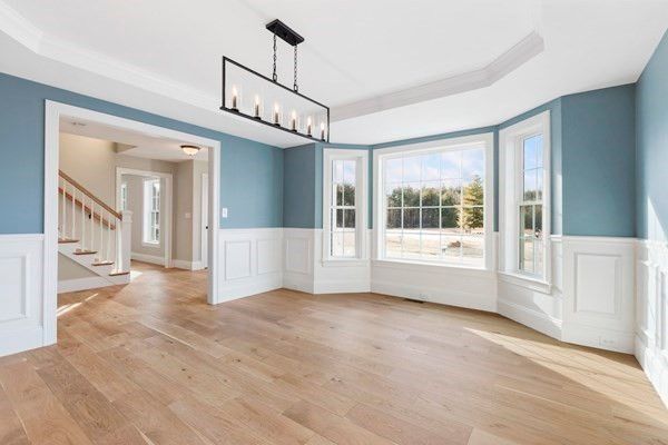 Chandelier, Empty room, Interior, Wood Texture Flooring