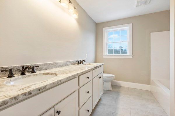 Bathroom, Dual Sink Vanities, Interior