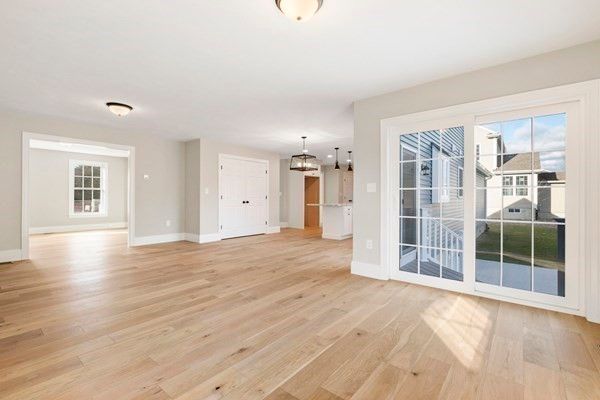 Chandelier, Empty room, Interior, Wood Texture Flooring