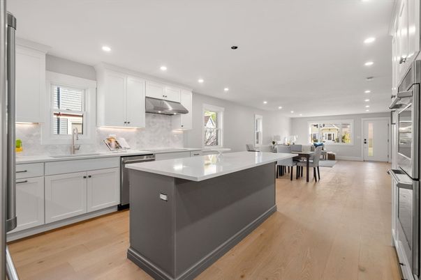 Dining room, Interior, Kitchen, Pendant Lights, Recessed Lighting, Stainless Steel Appliances, Wood Texture Flooring
