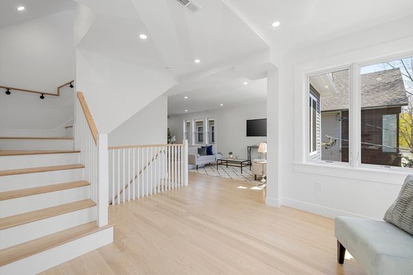 Interior, Recessed Lighting, Wood Texture Flooring