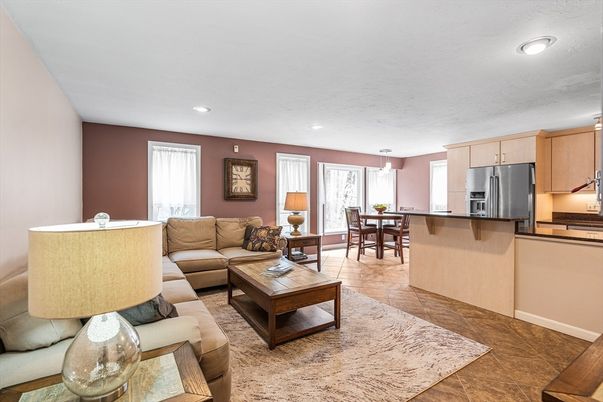 Dining room, Interior, Kitchen, Living room, Pendant Lights, Recessed Lighting, Stainless Steel Appliances