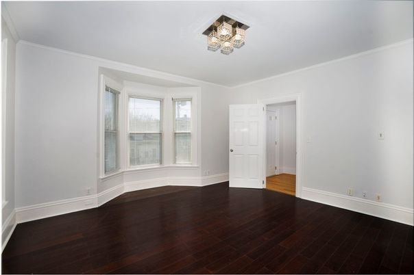 Chandelier, Empty room, Interior, Wood Texture Flooring