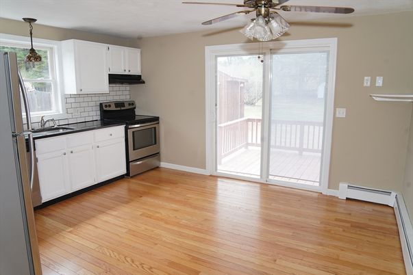 Interior, Kitchen, Pendant Lights, Wood Texture Flooring