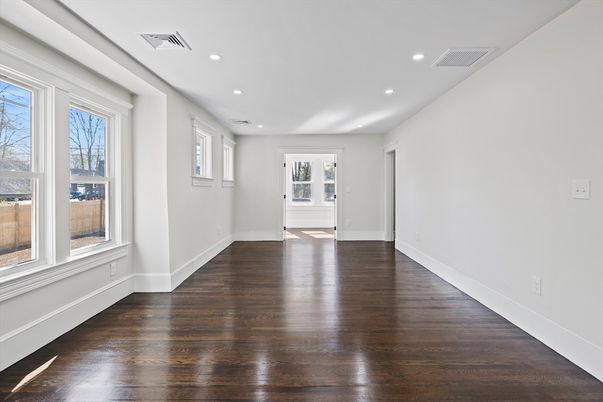 Empty room, Interior, Recessed Lighting, Wood Texture Flooring