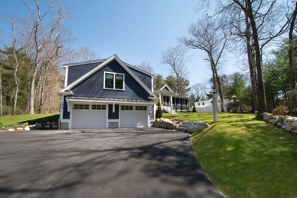 Attached, Backyard, Exterior, Facade, American Craftsman