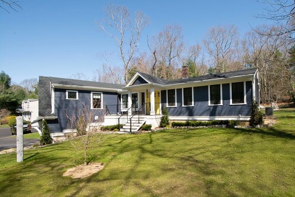 Exterior, Facade, Cape Cod