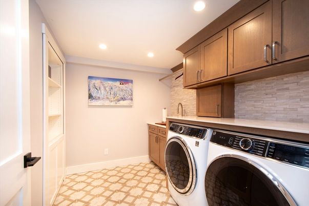 Interior, Recessed Lighting, Washer