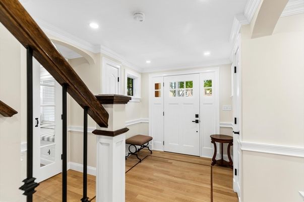Interior, Recessed Lighting, Wood Texture Flooring