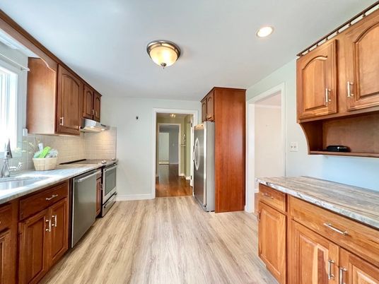 Interior, Kitchen, Recessed Lighting, Wood Texture Flooring