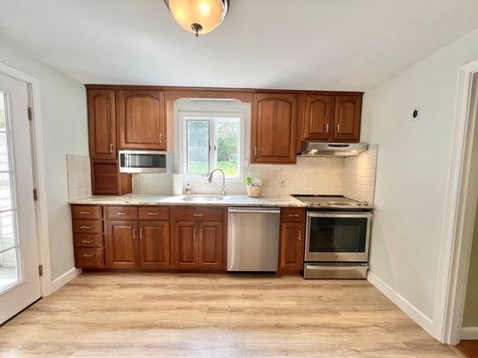 Interior, Kitchen, Stainless Steel Appliances, Wood Texture Flooring