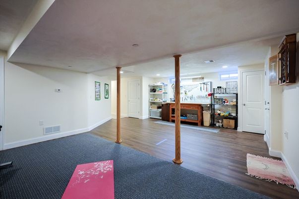 Interior, Recessed Lighting, Wood Texture Flooring