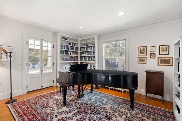 Interior, Piano, Recessed Lighting, Wood Texture Flooring