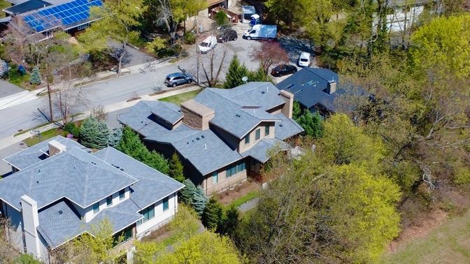 Exterior, Drone