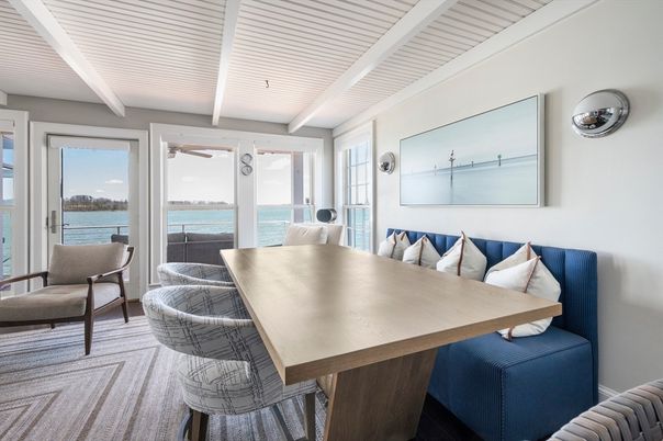 Dining room, Interior, Water