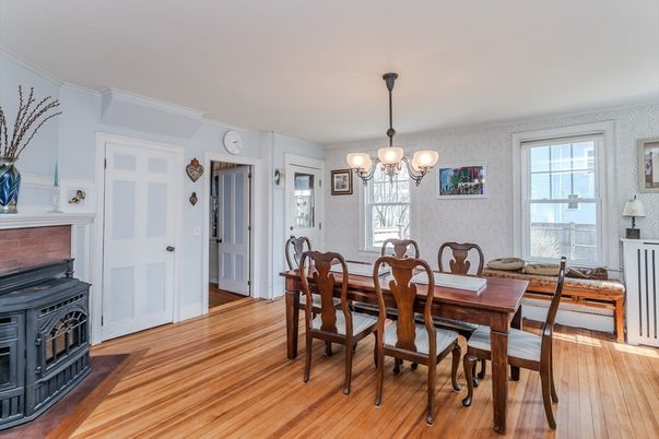 Chandelier, Dining room, Fireplace, Interior, Wood Texture Flooring