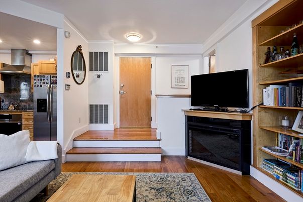 Dining room, Interior, Kitchen, Living room, Pendant Lights, Recessed Lighting, Stainless Steel Appliances, Wood Texture Flooring
