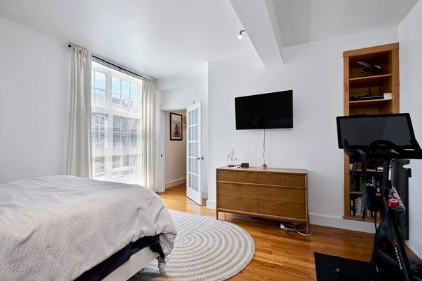 Bedroom, Fitness Equipment, Interior, Wood Texture Flooring