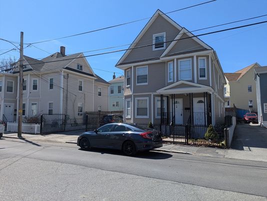 Exterior, Facade, Queen Anne Victorian