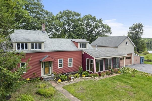 Exterior, Facade, Cape Cod