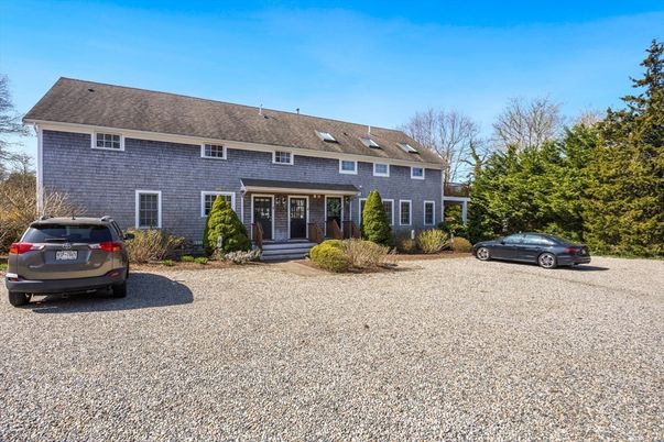 Exterior, Facade, Cape Cod