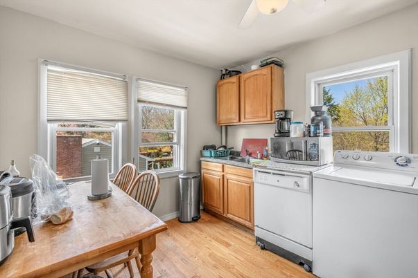 Interior, Kitchen, Washer, Wood Texture Flooring