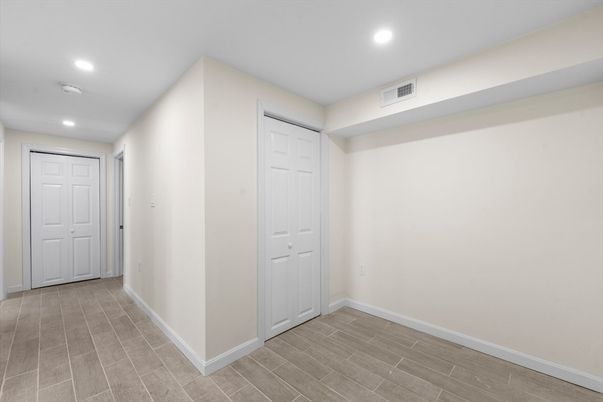Empty room, Interior, Recessed Lighting, Wood Texture Flooring