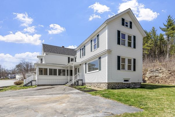 Attached, Exterior, Facade, Farmhouse